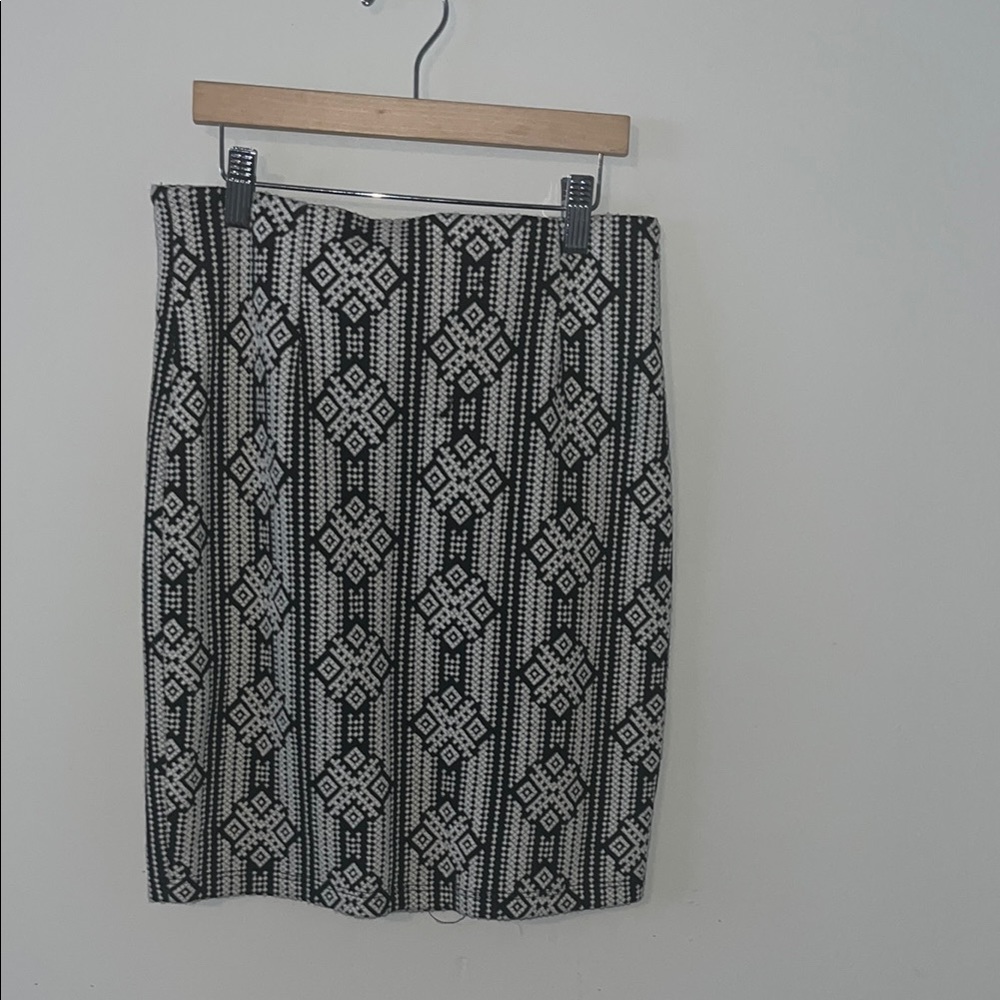 Geometric Black and White Skirt